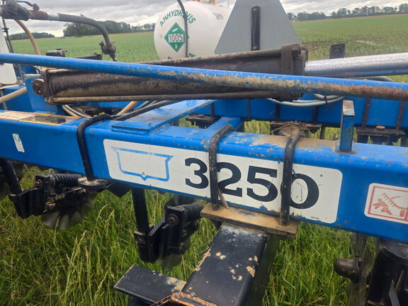 2008 DMI 3250 Applicator