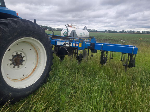 2008 DMI 3250 Applicator