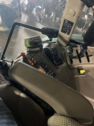 2018 John Deere 5125R Tractor