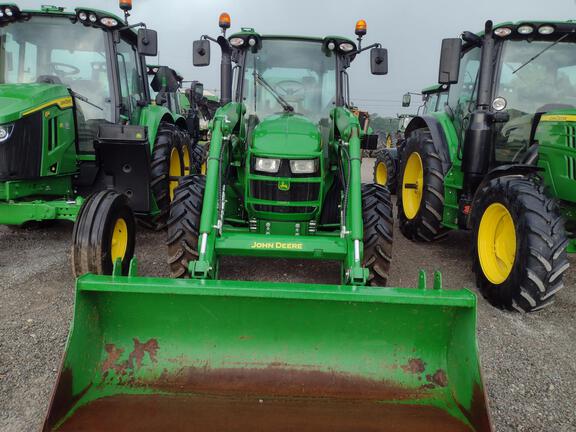 2018 John Deere 5125R Tractor
