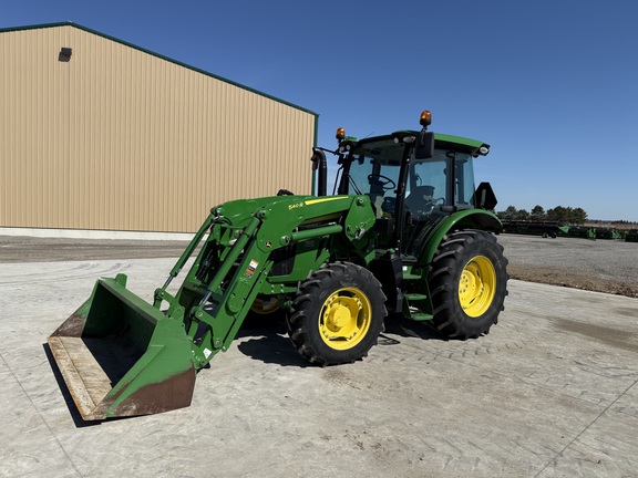 2018 John Deere 5125R Tractor