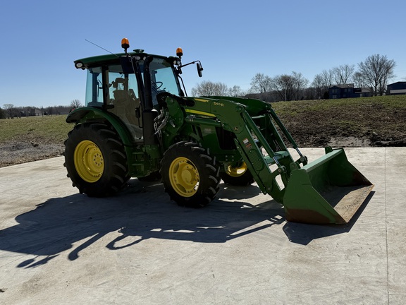 2018 John Deere 5125R Tractor