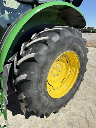 2018 John Deere 5125R Tractor