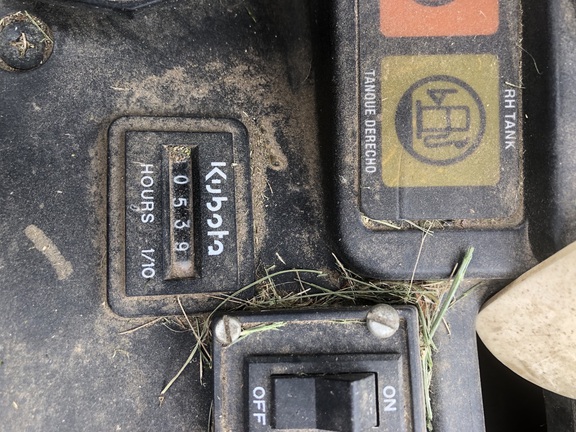 2007 Kubota ZD326 Mower/Zero Turn