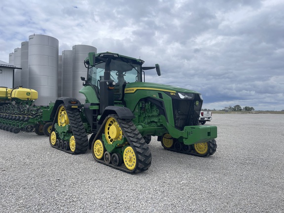 2025 John Deere 8RX 410 Tractor Rubber Track