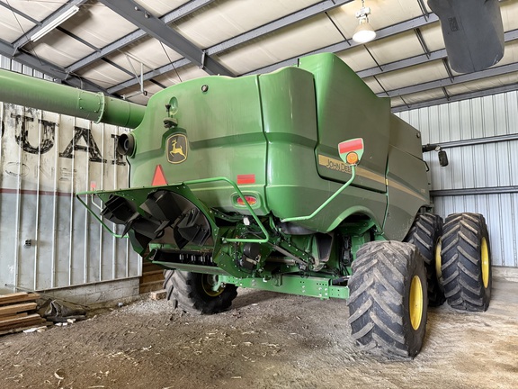 2024 John Deere S780 Combine