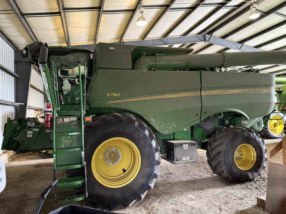 2024 John Deere S780 Combine