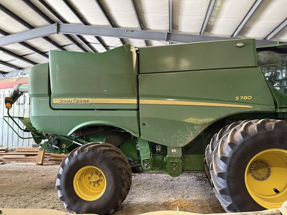 2024 John Deere S780 Combine