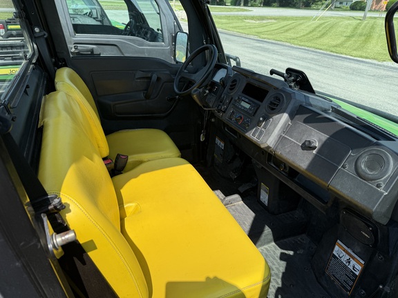 2018 John Deere XUV 865M ATV