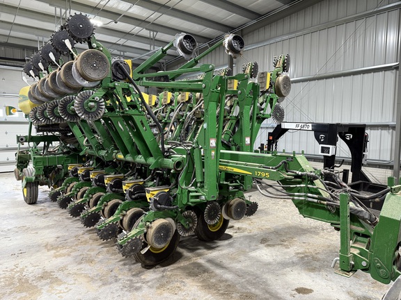 2020 John Deere 1795 Planter