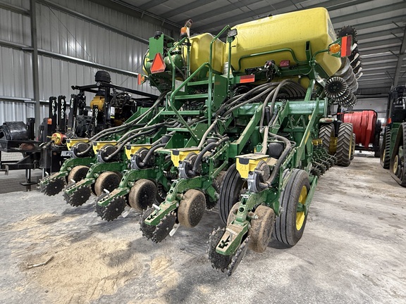2020 John Deere 1795 Planter