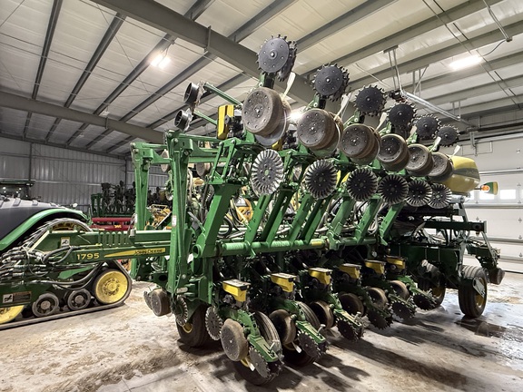 2020 John Deere 1795 Planter