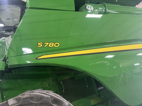 2024 John Deere S780 Combine