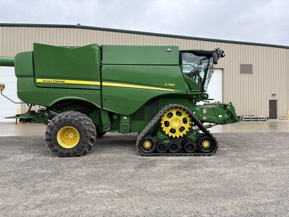 2024 John Deere S780 Combine
