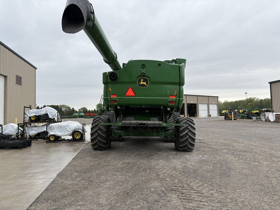 2024 John Deere S780 Combine
