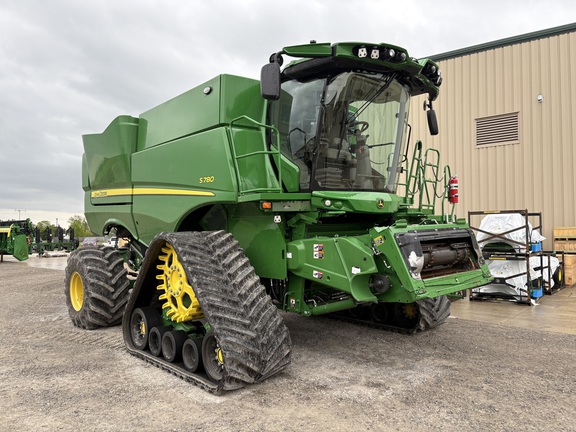 2024 John Deere S780 Combine