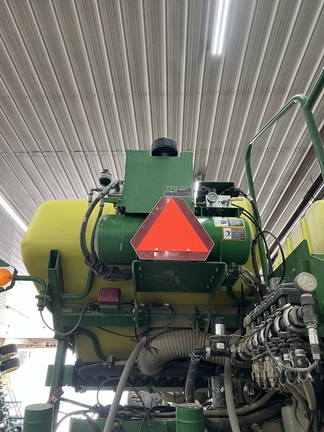 2015 John Deere 1775NT Planter