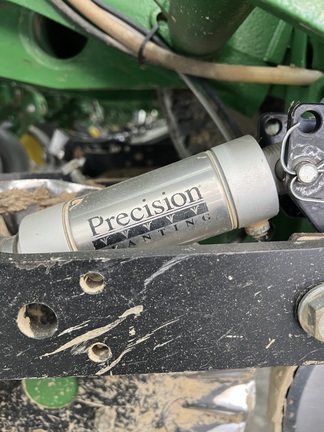 2015 John Deere 1775NT Planter