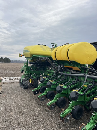 2015 John Deere 1775NT Planter