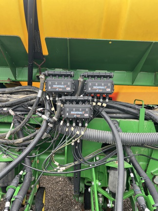 2015 John Deere 1775NT Planter