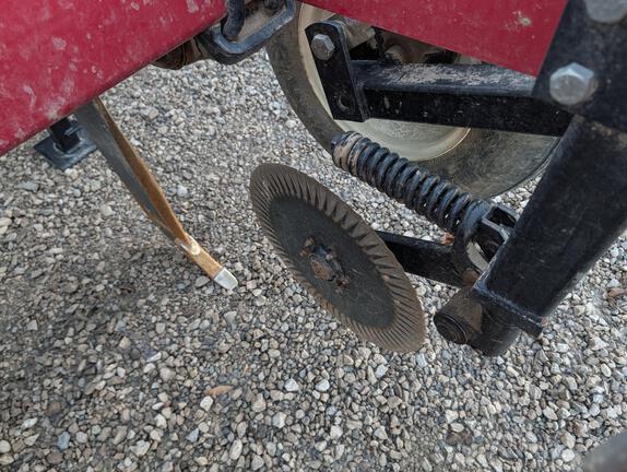 2002 Unverferth 130 Disk Ripper