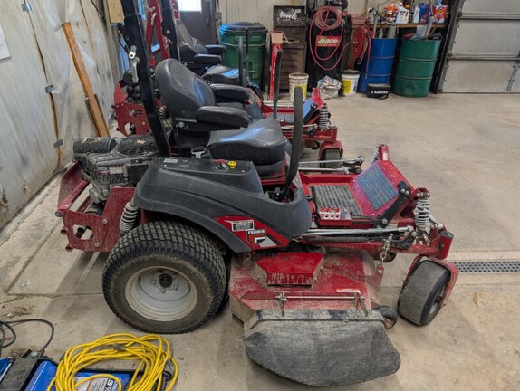 2021 Ferris ISX800 27 Mower/Zero Turn