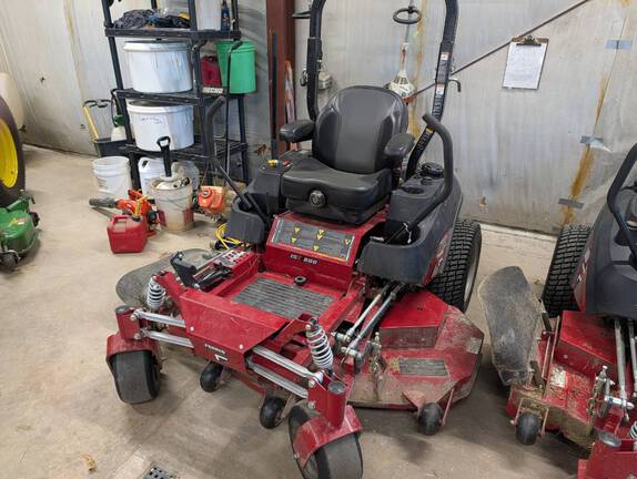 2021 Ferris ISX800 27 Mower/Zero Turn