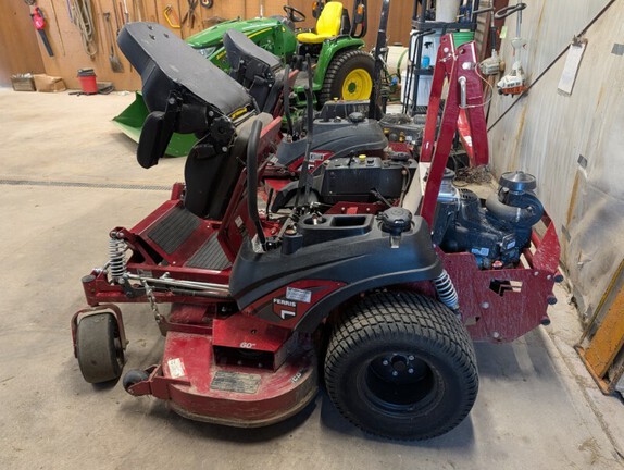 2023 Ferris ISX2200 28 Mower/Zero Turn