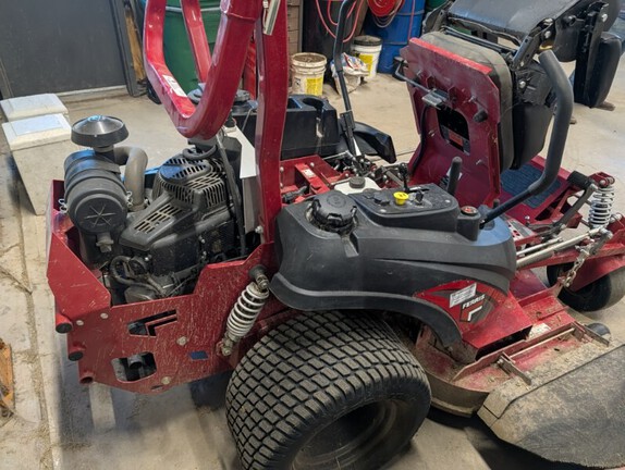 2023 Ferris ISX2200 28 Mower/Zero Turn