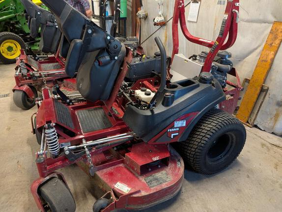 2023 Ferris ISX2200 28 Mower/Zero Turn