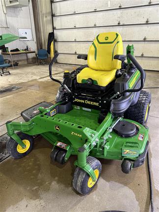 2025 John Deere Z960M Mower/Zero Turn