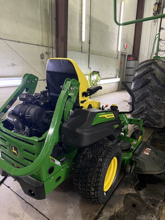 2025 John Deere Z960M Mower/Zero Turn