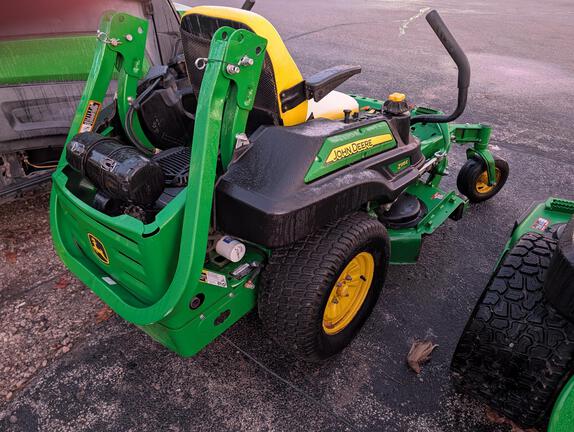 2017 John Deere Z915E Mower/Zero Turn