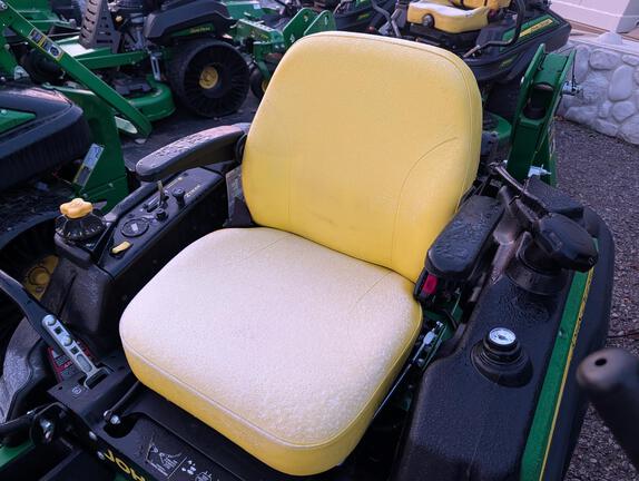 2017 John Deere Z915E Mower/Zero Turn