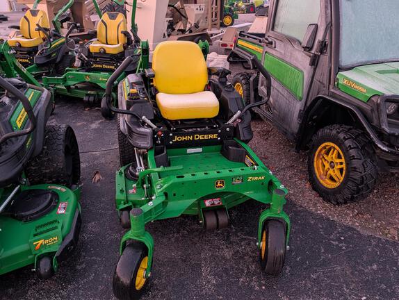 2017 John Deere Z915E Mower/Zero Turn
