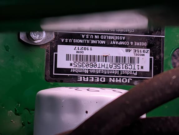 2017 John Deere Z915E Mower/Zero Turn