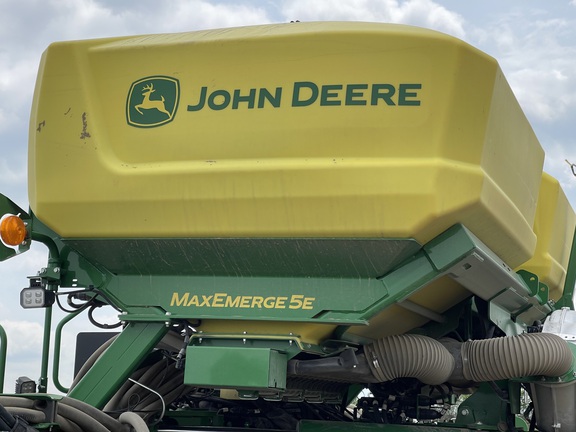2022 John Deere 1795 Planter
