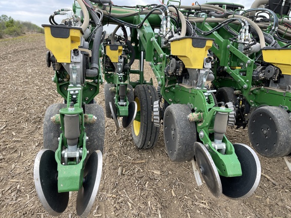 2022 John Deere 1795 Planter