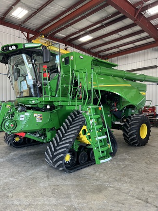 2024 John Deere S780 Combine