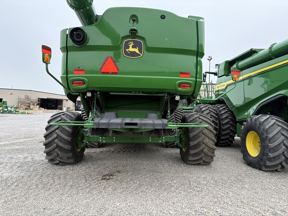 2024 John Deere S780 Combine