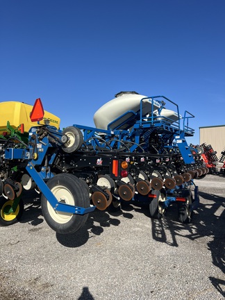 2014 Kinze 3600 Planter