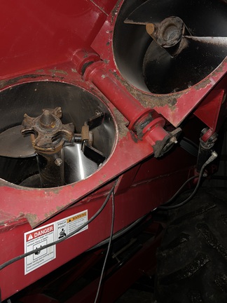 2006 Demco 800 Grain Cart