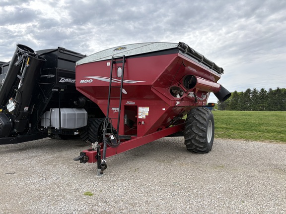 2006 Demco 800 Grain Cart