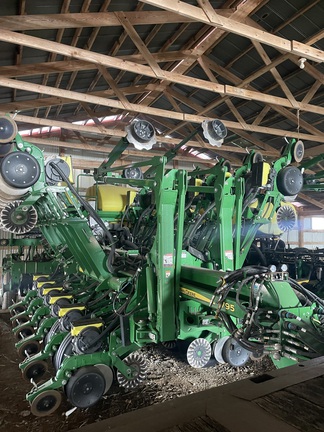 2017 John Deere 1795 Planter