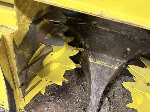 2023 John Deere 772 Header Forage