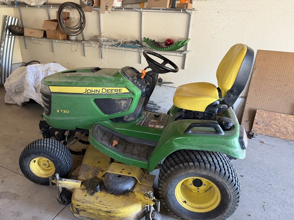 2015 John Deere X730 Garden Tractor