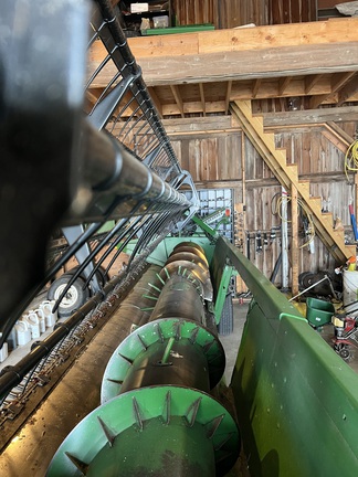 2002 John Deere 920 Header Combine