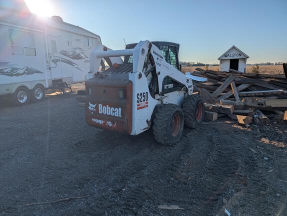 Bobcat S250 Skid Steer Loader