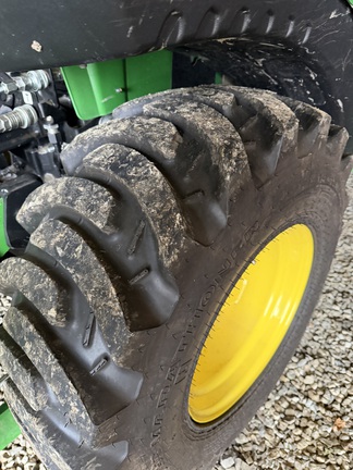 2023 John Deere 2032R Tractor Compact