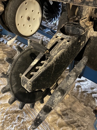 2000 Kinze 3600 Planter